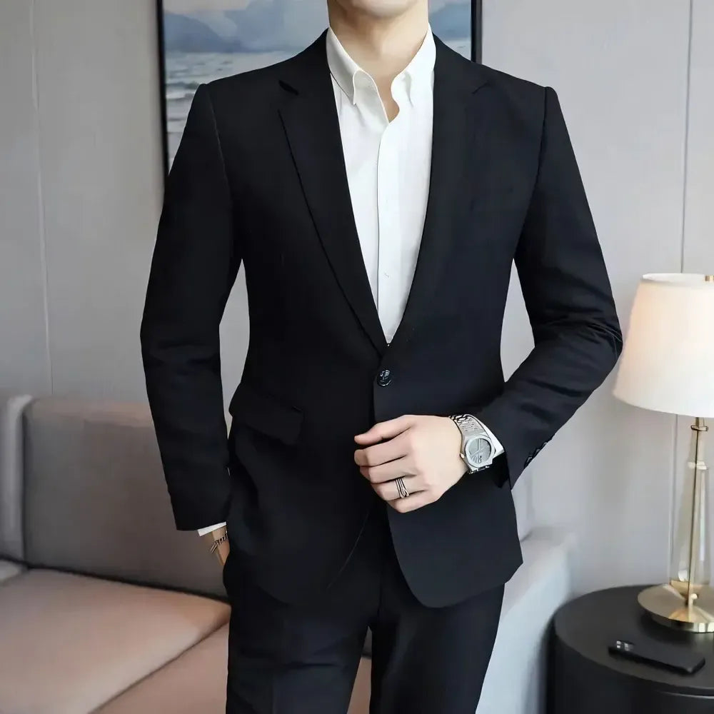 Blazer Masculino PG287 com corte alfaiatado em caxemira, ideal para eventos formais e visuais sofisticados.