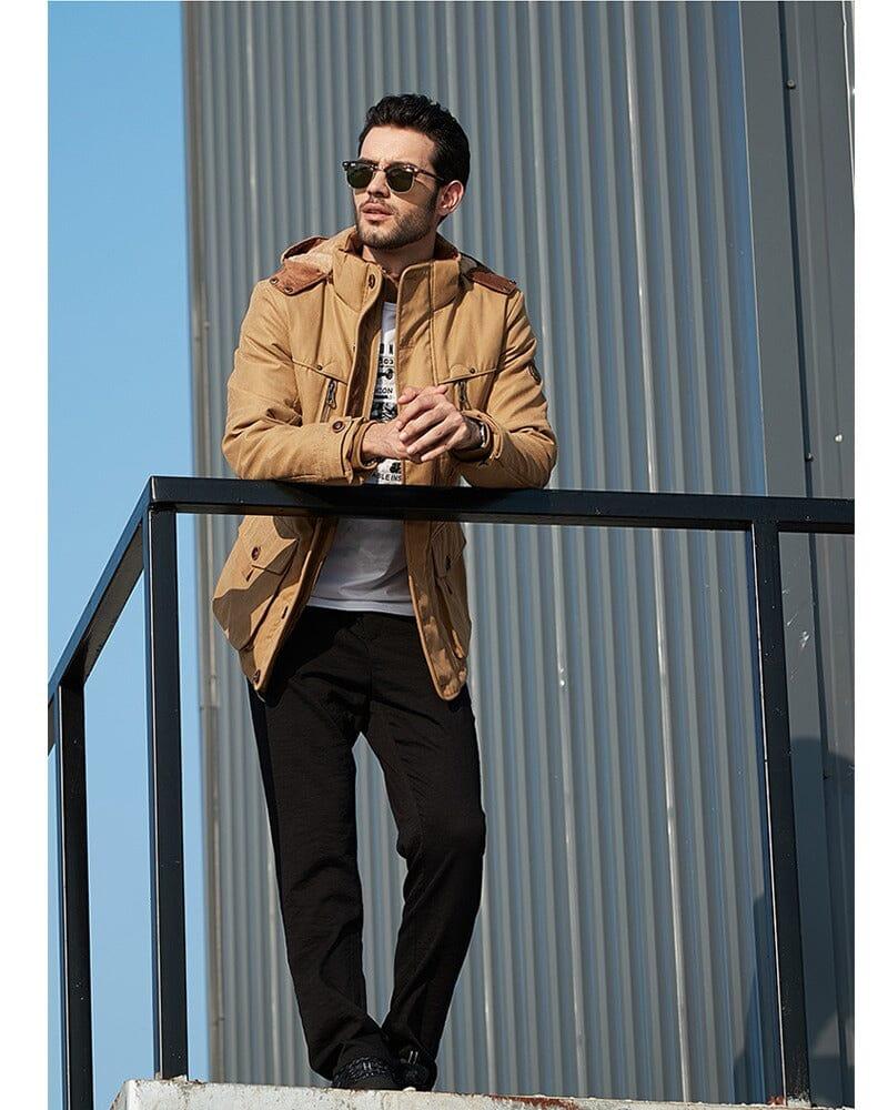 Jaqueta Masculina Spain Coast Pagliacci PG170 com forro acolchoado, fechamento em zíper e design versátil para enfrentar dias frios com estilo.