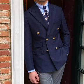 Blazer Transpassado PG286 com tecido premium e caimento refinado, ideal para eventos sociais com conforto e sofisticação.