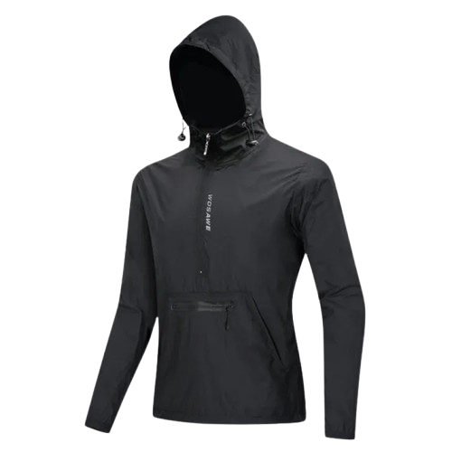 Homem usando o Corta Vento Aero PG245 da Pagliacci, com design leve, moderno e ideal para proteção contra vento e clima instável