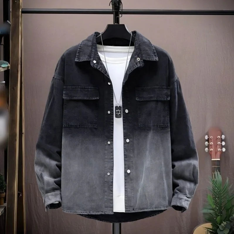  Jaqueta masculina Pagliacci PG286 com efeito gradiente moderno, botões frontais e jeans premium para estilo original e sofisticado.