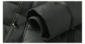 Jaqueta Masculina Forrada Fashion Pagliacci – conforto, resistência e estilo para o frio, com capuz removível e design sofisticado.

