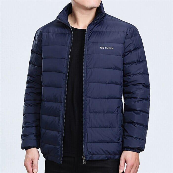 Jaqueta Masculina Outline Pagliacci PG175 com forro acolchoado, zíper resistente e ajuste confortável para proteção contra o frio.